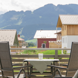 Ferienwohnung in Oy-Mittelberg: Bergsicht vom Balkon